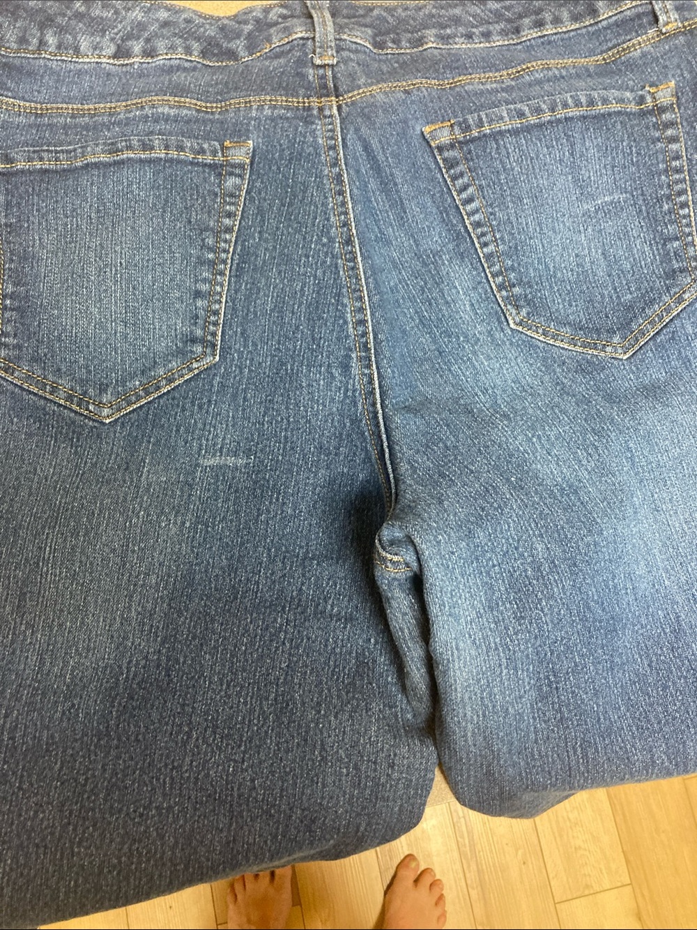 Bandolino Blue Denim shorts with Contrast Stitching - Picture 9 of 9